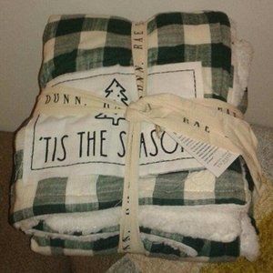 NWT Rae Dunn Tis the Season Blanket